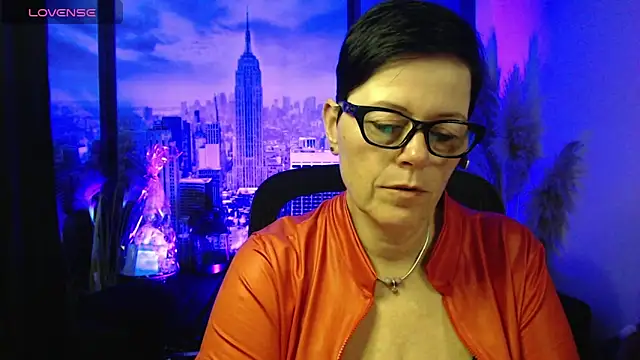 ninarandmann online show from March 16, 2026, 4:44 pm