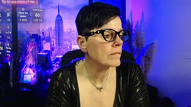 Snapshot of ninarandmann chatting on April 18, 2026, 4:11 pm ninarandmann online show from April 18, 2026, 4:11 pm