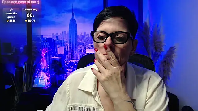 Snapshot of ninarandmann chatting on May 8, 2026, 7:52 pm ninarandmann online show from May 8, 2026, 7:52 pm