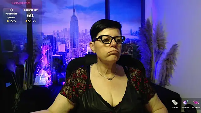 Snapshot of ninarandmann chatting on May 27, 2026, 4:26 pm ninarandmann online show from May 27, 2026, 4:26 pm