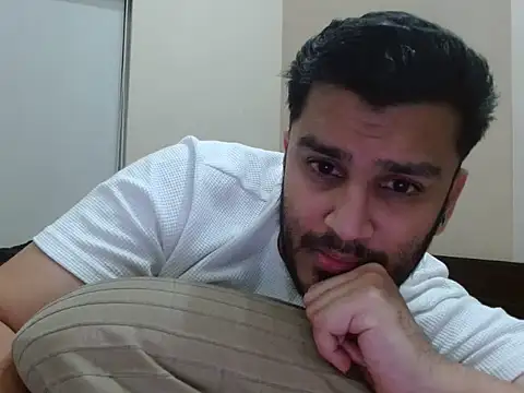 Snapshot of robintoit chatting on February 11, 2026, 4:34 pm robintoit online show from February 11, 2026, 4:34 pm