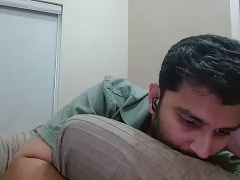 Snapshot of robintoit chatting on February 14, 2026, 8:44 am robintoit online show from February 14, 2026, 8:44 am