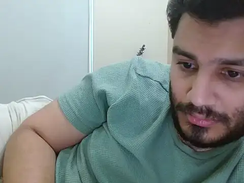 Snapshot of robintoit chatting on March 4, 2026, 5:24 am robintoit online show from March 4, 2026, 5:24 am