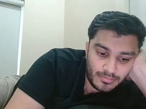 Snapshot of robintoit chatting on June 30, 2026, 3:29 am robintoit online show from June 30, 2026, 3:29 am