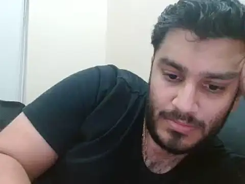 Snapshot of robintoit chatting on July 15, 2026, 6:24 pm robintoit online show from July 15, 2026, 6:24 pm