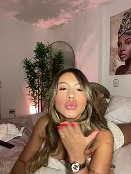  laura 02 online show from December 28, 2024, 4:52 pm