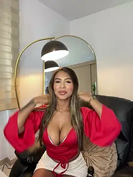  laura 02 online show from February 20, 2025, 5:07 pm