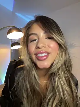  laura 02 online show from March 1, 2025, 12:50 am