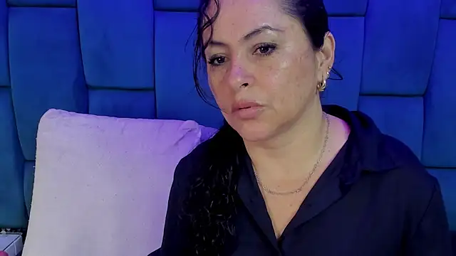 hanny milf online show from October 29, 2025, 11:45 am