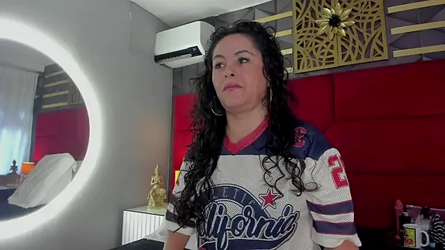 hanny milf online show from May 10, 2026, 11:37 am