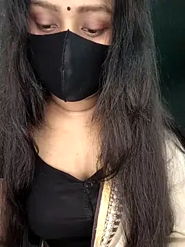 Idhika Paul online show from November 6, 2025, 12:39 pm