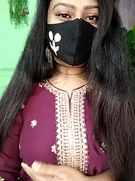 Idhika Paul online show from January 8, 2026, 3:31 am