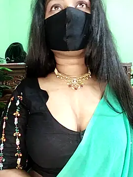 Idhika Paul online show from January 31, 2026, 7:45 pm