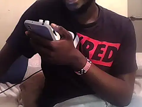 MaskedGQ online show from February 1, 2025, 6:29 pm