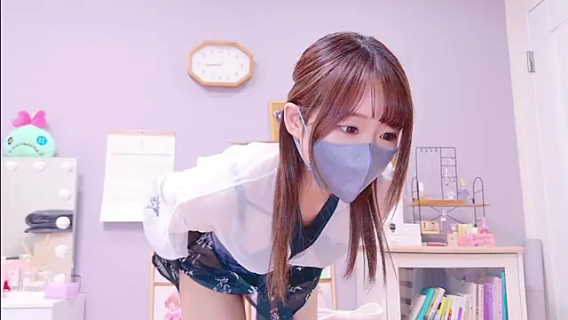 Yui-Ch online show from February 17, 2025, 11:44 am