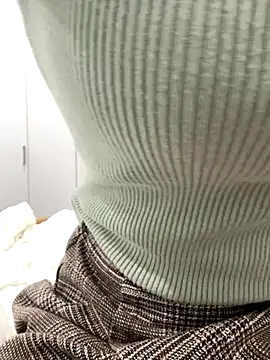 Yui-Ch online show from September 17, 2025, 10:06 am