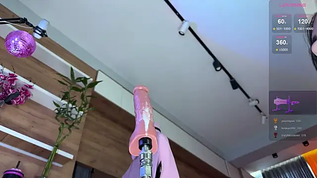 Snapshot of maakimo chatting on February 13, 2025, 7:24 am maakimo online show from February 13, 2025, 7:24 am