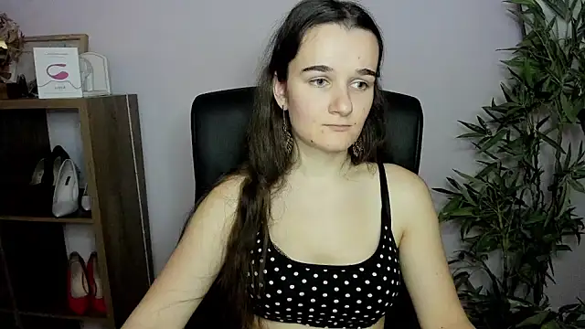 KateDelight online show from December 8, 2024, 2:30 pm