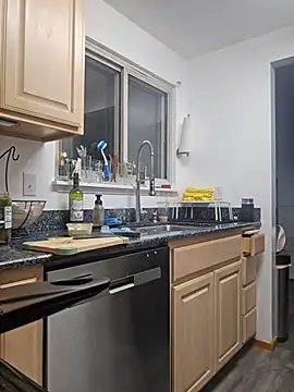 Armyexhibitionistvet online show from April 15, 2026, 4:30 am