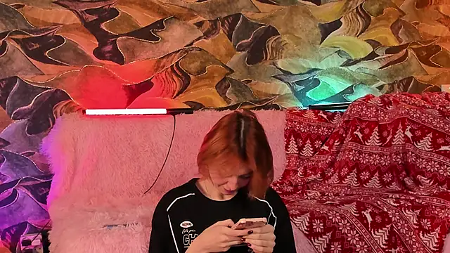 CrystalRey online show from December 8, 2024, 3:10 am