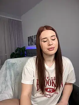 Snapshot of Milkissss chatting on March 2, 2025, 10:27 pm Milkissss online show from March 2, 2025, 10:27 pm