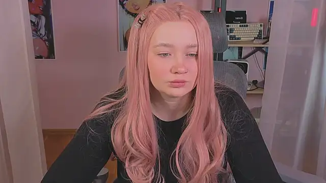 carolina elf online show from March 13, 2026, 5:25 am