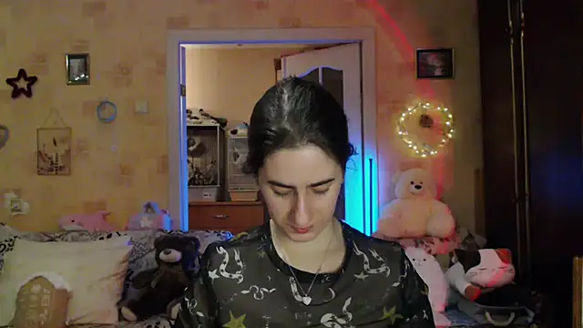 Snapshot of INELIKA chatting on September 12, 2025, 9:15 pm INELIKA online show from September 12, 2025, 9:15 pm