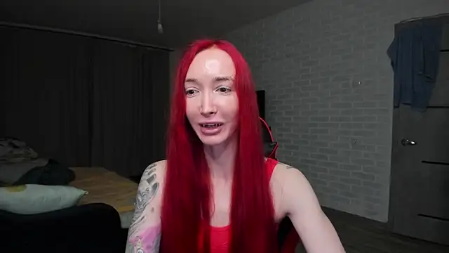 Roxy Silver online show from February 9, 2026, 1:42 am