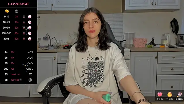 broosnica1 online show from February 21, 2025, 11:44 am