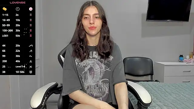 broosnica1 online show from October 28, 2025, 9:13 am