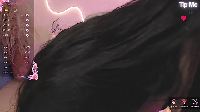 ViolettaHotLatin  online show from April 17, 2026, 12:41 pm