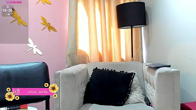Snapshot of _AlejaCruz_ chatting on January 11, 2025, 7:49 pm AlejaCruz online show from January 11, 2025, 7:49 pm