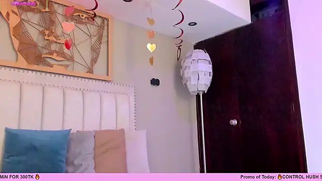 Snapshot of _AlejaCruz_ chatting on February 15, 2025, 10:21 pm AlejaCruz online show from February 15, 2025, 10:21 pm