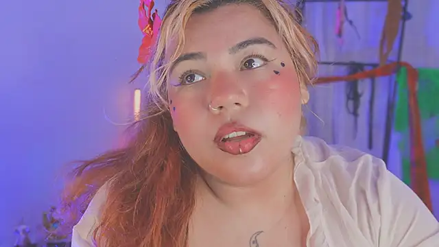 Samanta cutee online show from November 2, 2025, 1:46 pm