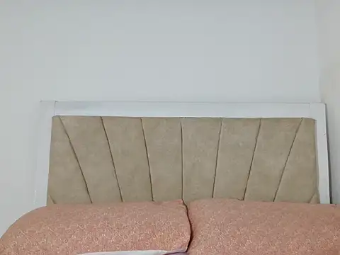 Snapshot of petitechocolate964 chatting on March 22, 2025, 4:56 am petitechocolate964 online show from March 22, 2025, 4:56 am