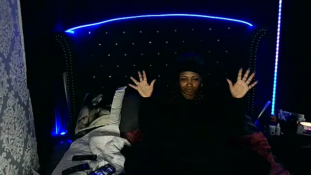 msyvette1970xh online show from February 2, 2025, 3:07 pm