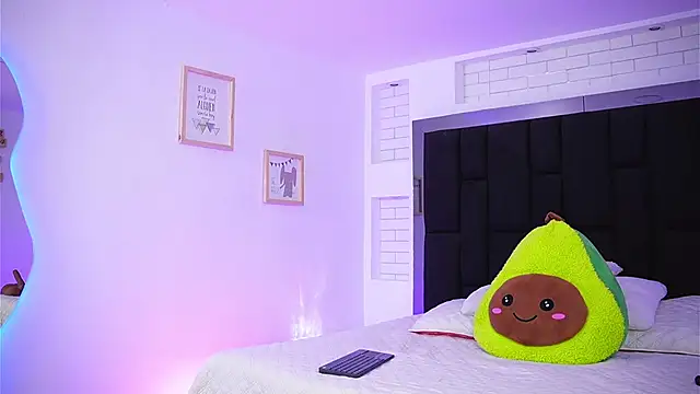 Marianamonroe  online show from September 16, 2025, 6:53 pm