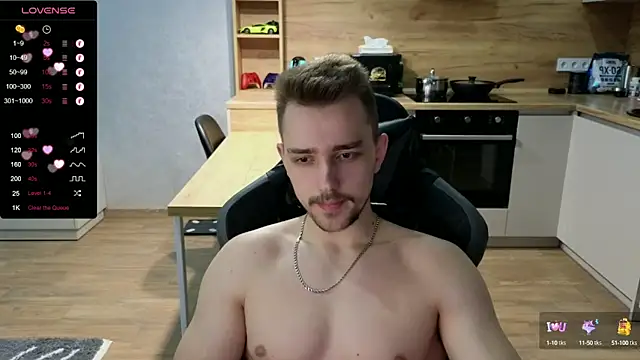 Snapshot of Larstar01 chatting on January 21, 2025, 6:33 am Larstar01 online show from January 21, 2025, 6:33 am