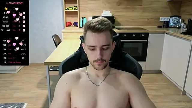 Snapshot of Larstar01 chatting on January 21, 2025, 9:35 am Larstar01 online show from January 21, 2025, 9:35 am