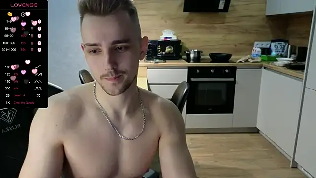 Snapshot of Larstar01 chatting on January 23, 2025, 8:13 pm Larstar01 online show from January 23, 2025, 8:13 pm