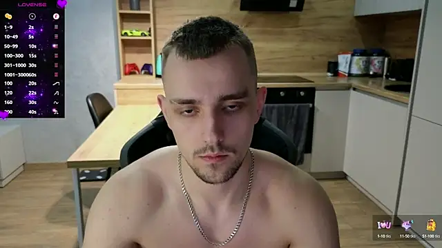 Snapshot of Larstar01 chatting on March 8, 2025, 1:28 am Larstar01 online show from March 8, 2025, 1:28 am