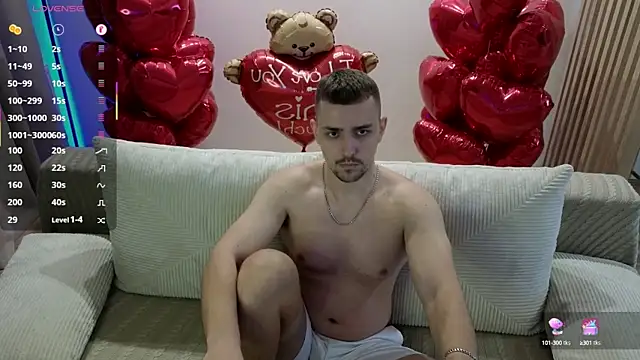 Snapshot of Larstar01 chatting on October 9, 2025, 8:51 pm Larstar01 online show from October 9, 2025, 8:51 pm