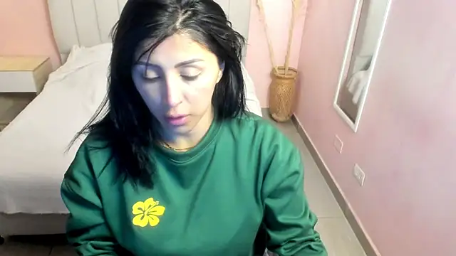 Snapshot of tiffani__love chatting on January 15, 2025, 1:31 pm tiffani  love online show from January 15, 2025, 1:31 pm