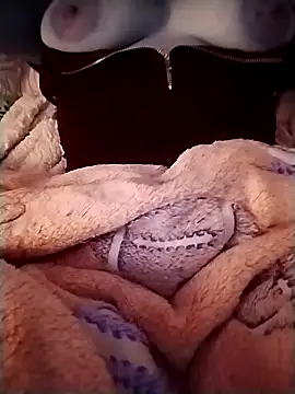 Snapshot of tiffani__love chatting on February 2, 2025, 8:19 pm tiffani  love online show from February 2, 2025, 8:19 pm