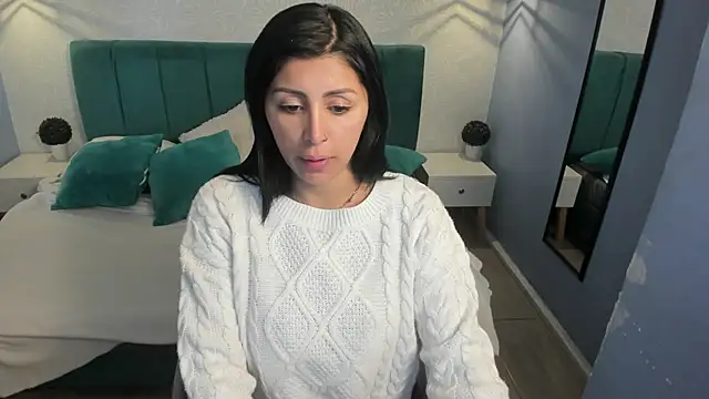 Snapshot of tiffani__love chatting on February 12, 2025, 1:27 pm tiffani  love online show from February 12, 2025, 1:27 pm