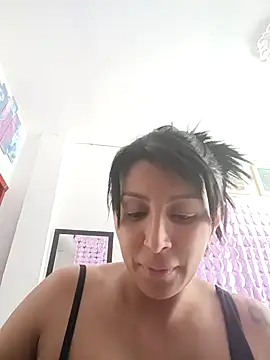 Snapshot of tiffani__love chatting on September 10, 2025, 5:46 pm tiffani  love online show from September 10, 2025, 5:46 pm