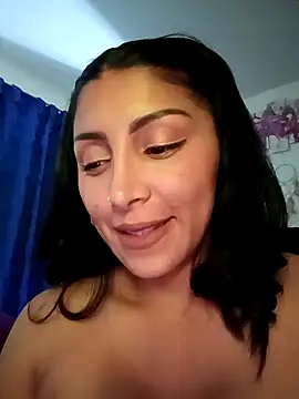 Snapshot of tiffani__love chatting on September 22, 2025, 2:46 am tiffani  love online show from September 22, 2025, 2:46 am