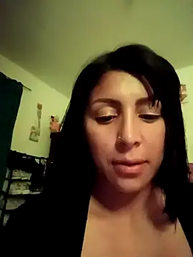 Snapshot of tiffani__love chatting on October 17, 2025, 1:31 am tiffani  love online show from October 17, 2025, 1:31 am