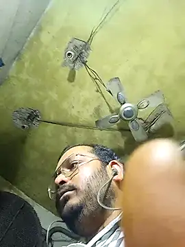 Snapshot of DeepakXxxR86 chatting on January 11, 2026, 2:00 pm DeepakXxxR86 online show from January 11, 2026, 2:00 pm