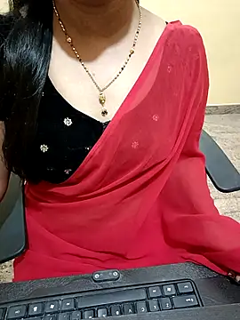 Snapshot of Nithya_05 chatting on October 19, 2025, 7:20 am Nithya 05 online show from October 19, 2025, 7:20 am